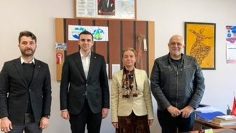 Ünlü’yle arası kötü diye kurtulan başkan SALDI